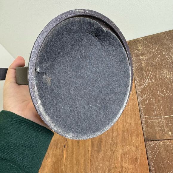 Vintage Cast Iron HEAVY Scroll Detail Single Candle holder MARKED - Picture 7 of 10